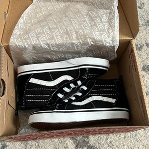 Vans boys toddler size 10 new with tags